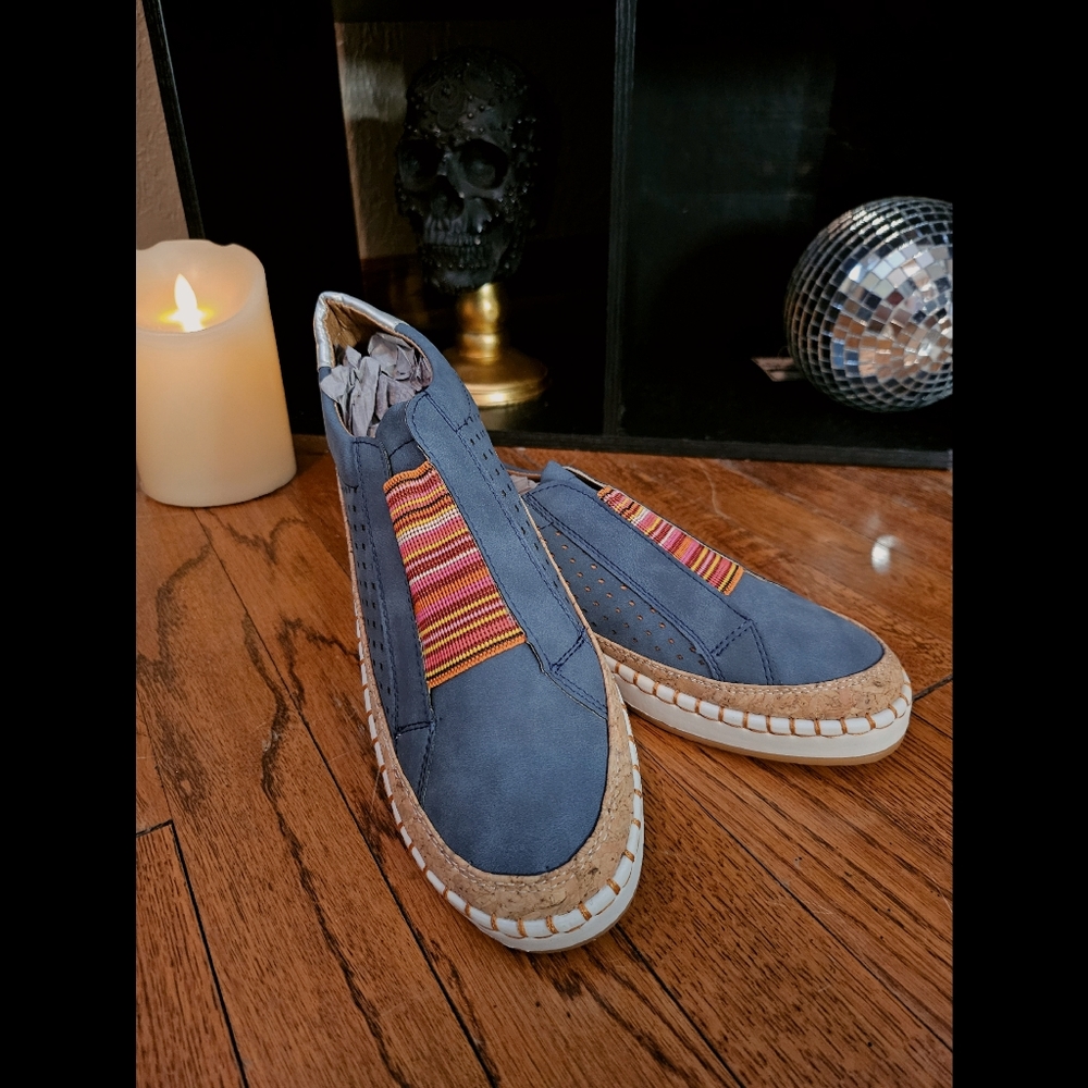 *BRAND NEW* Slip on shoes